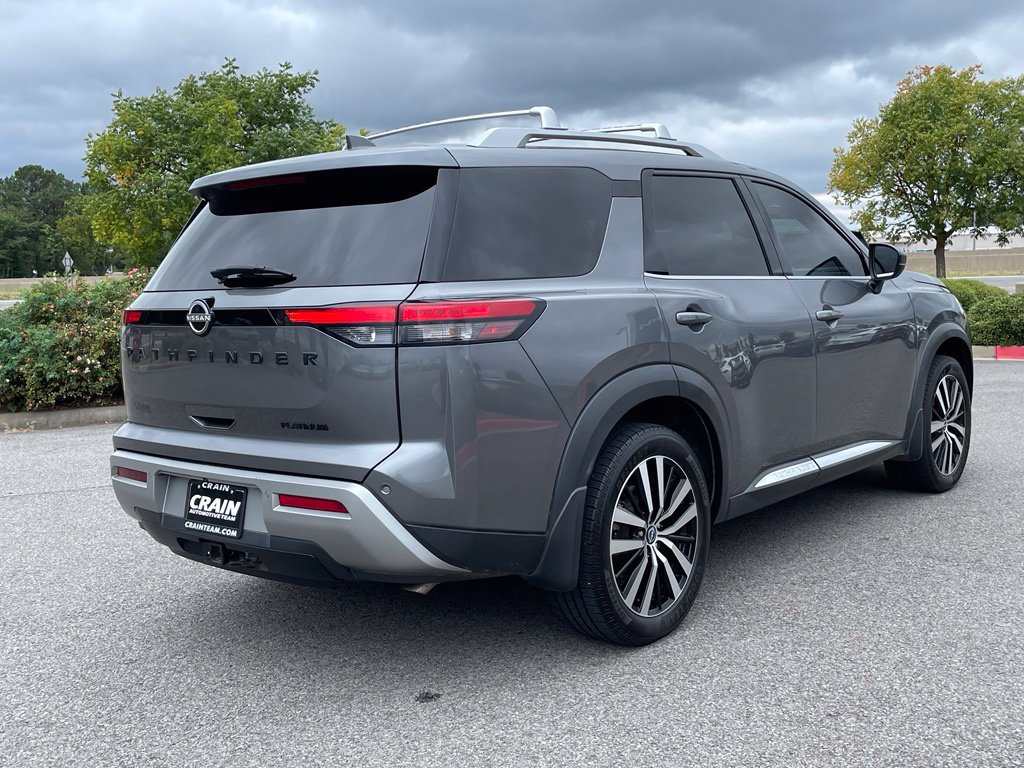 Used 2023 Nissan Pathfinder Platinum w/ Black Appearance Package FWD image 8
