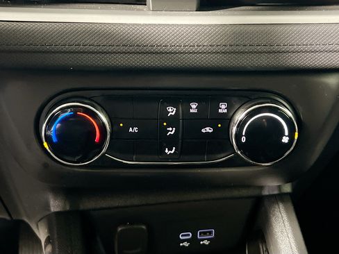 Used 2024 Chevrolet TrailBlazer LS w/ LS Convenience Package FWD image 26