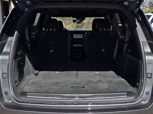 Used 2022 Jeep Grand Cherokee L Overland w/ Luxury Tech Group IV image 10