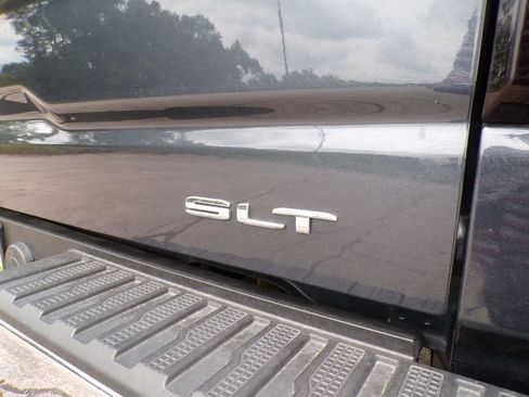 Used 2021 GMC Sierra 1500 SLT w/ SLT Premium Package AWD/4WD image 14
