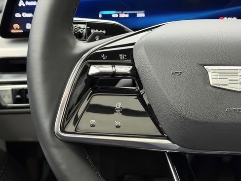 Used 2025 Cadillac Lyriq Luxury image 19