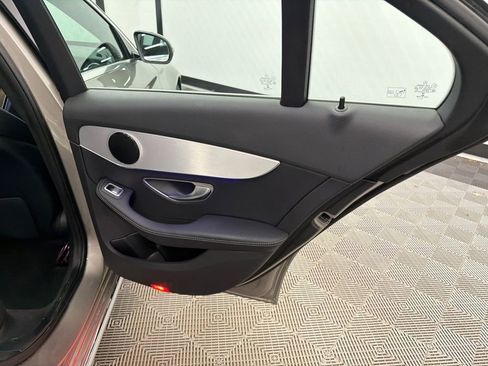 Used 2019 Mercedes-Benz C 300 Sedan image 18
