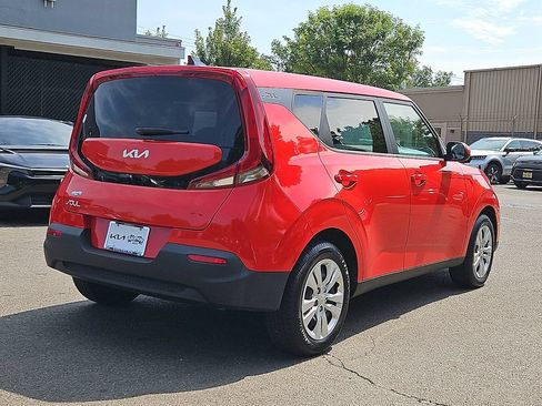 Used 2022 Kia Soul LX FWD image 7