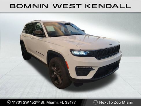 Used 2025 Jeep Grand Cherokee Limited w/ Black Appearance Package image 1