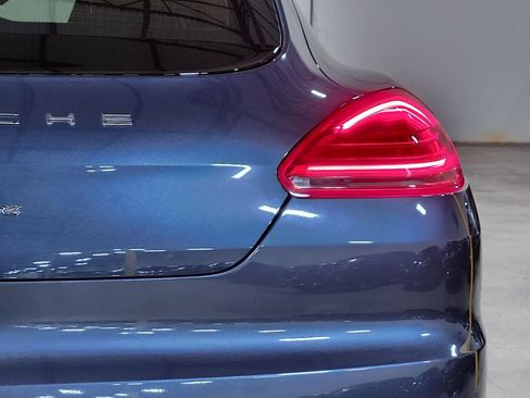 Used 2014 Porsche Panamera 4 image 23