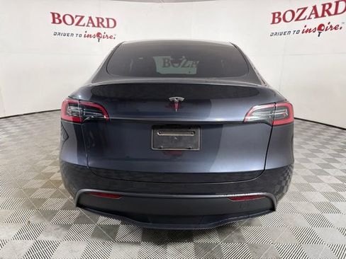 Used 2024 Tesla Model Y 2WD image 7