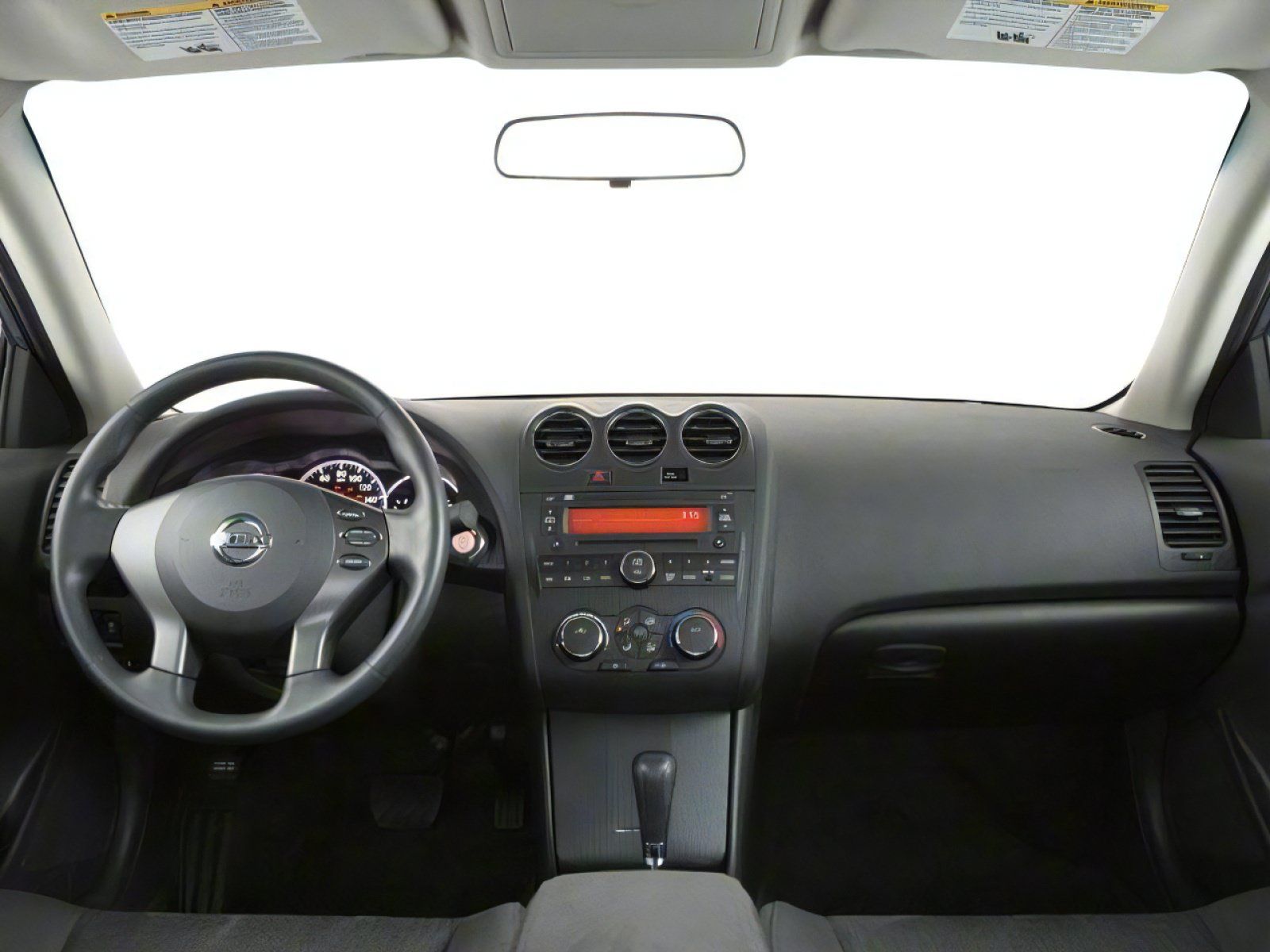 Used 2010 Nissan Altima 2.5 S w/ Premium Audio Pkg FWD image 5