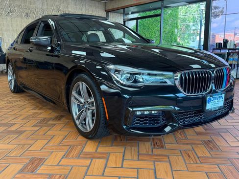 Used 2016 BMW 750i xDrive AWD/4WD image 12