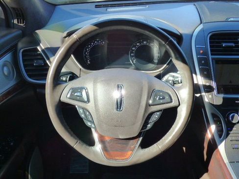 Used 2018 Lincoln MKX Black Label w/ Driver Assistance Package image 3