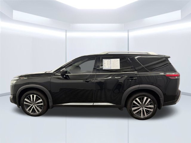 Used 2022 Nissan Pathfinder Platinum w/ Cargo Package AWD/4WD image 2