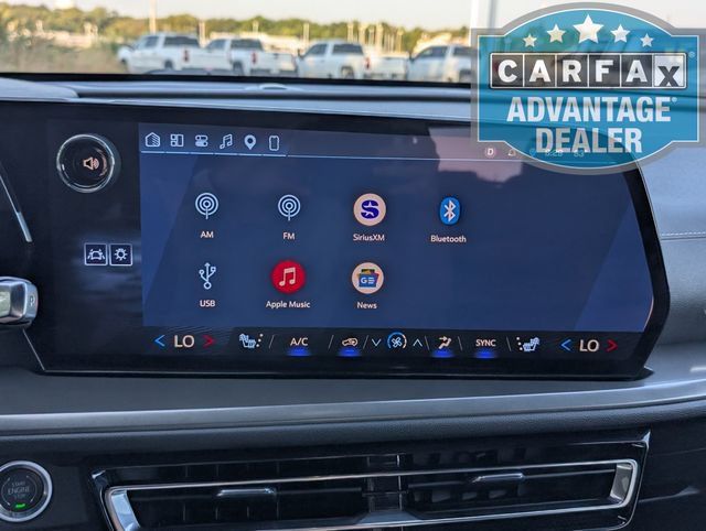 Used 2026 Chevrolet Traverse LT FWD image 9