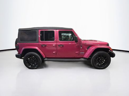 Used 2022 Jeep Wrangler Sahara image 10