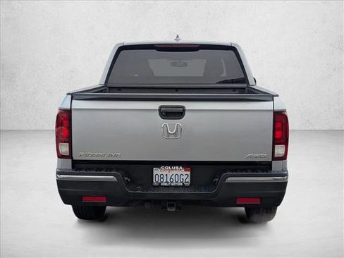 Used 2017 Honda Ridgeline RT image 6