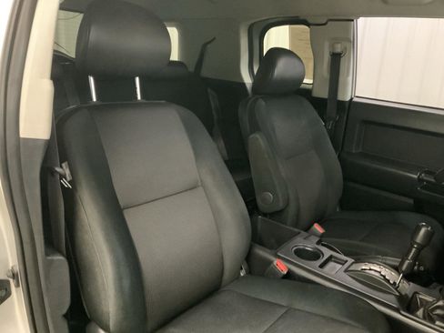 Used 2008 Toyota FJ Cruiser 4WD image 5