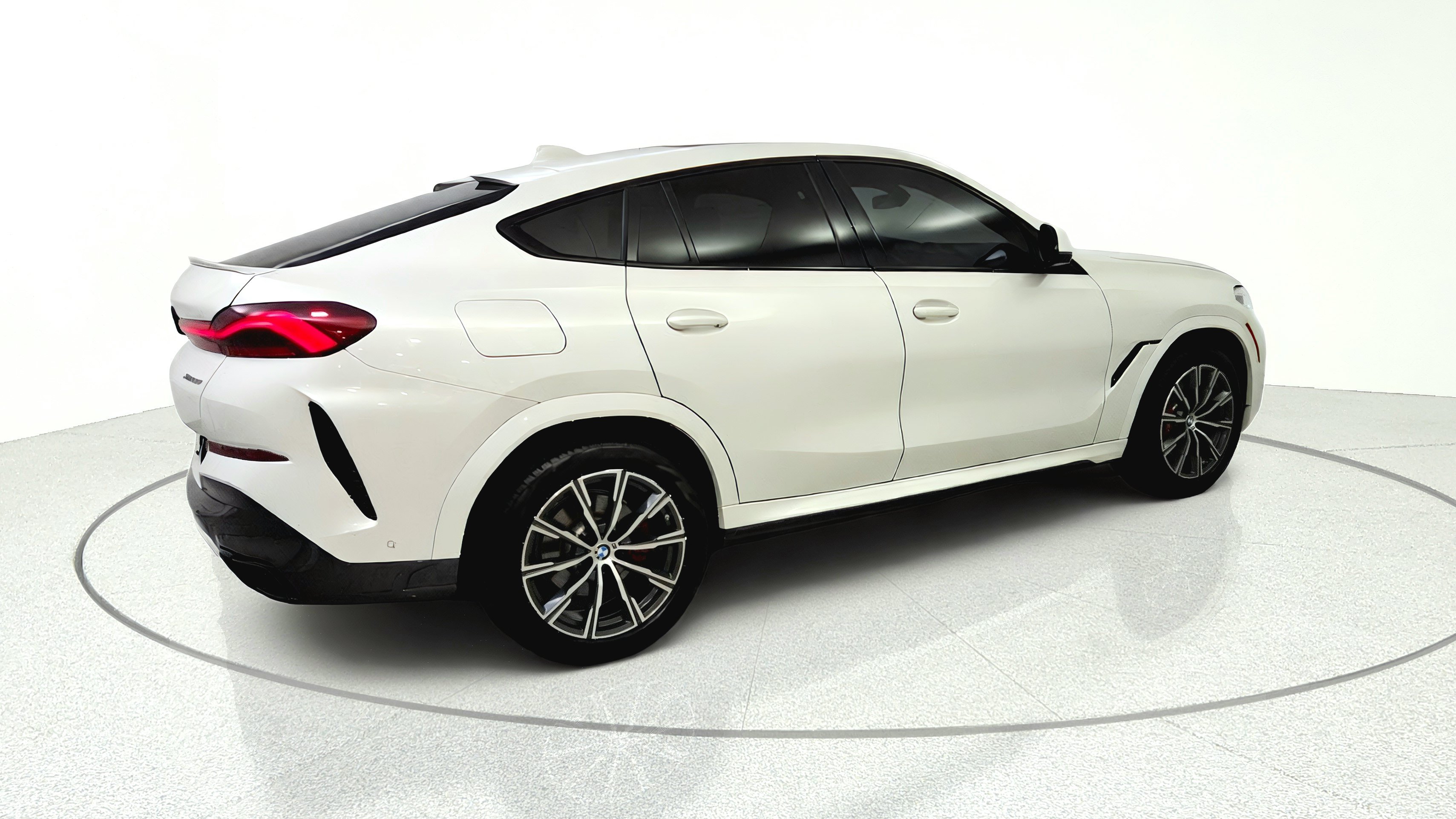 Used 2022 BMW X6 xDrive40i w/ M Sport Package AWD/4WD image 7