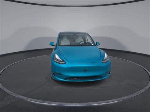 Used 2021 Tesla Model Y Long Range image 2