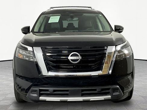 Used 2025 Nissan Pathfinder SL AWD/4WD image 2