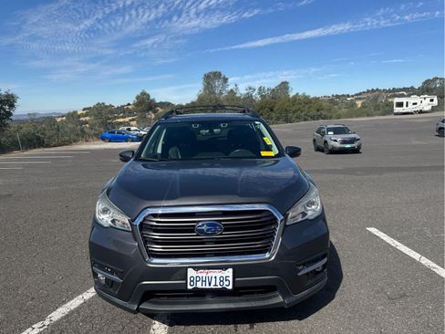 Used 2020 Subaru Ascent Limited w/ Technology Package AWD/4WD image 2