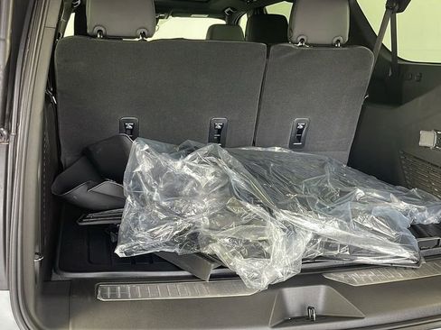 New 2025 Chevrolet Suburban RST w/ Advanced Technology Package image 37