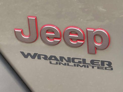 Used 2019 Jeep Wrangler Unlimited Rubicon AWD/4WD image 12