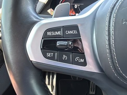 Used 2022 BMW X7 xDrive40i w/ M Sport Package image 19