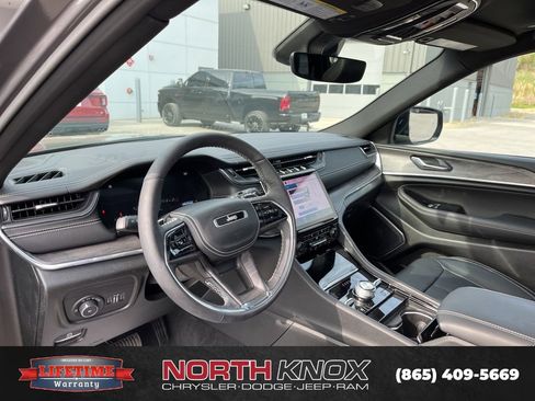 Used 2025 Jeep Grand Cherokee L Overland w/ Trailer Tow Package image 6