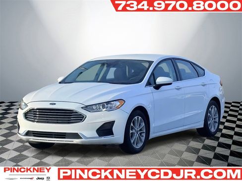 Used 2020 Ford Fusion SE image 1