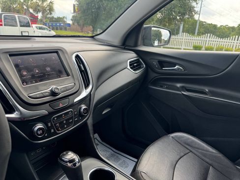 Used 2020 Chevrolet Equinox LT w/ Midnight Edition FWD image 17
