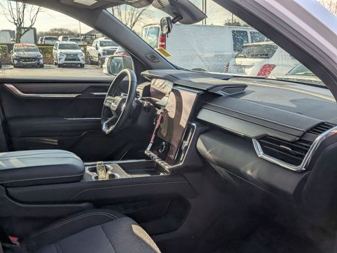 Certified 2025 GMC Acadia Elevation image 21