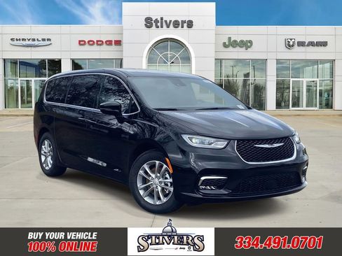 New 2026 Chrysler Pacifica Select image 1