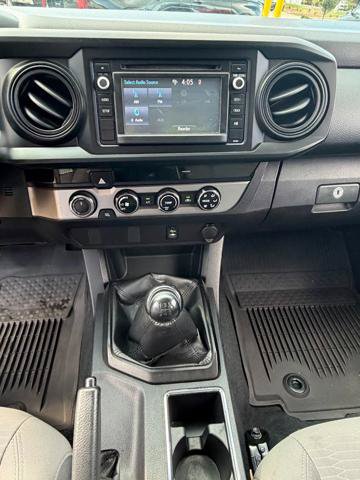 Used 2017 Toyota Tacoma SR AWD/4WD image 11