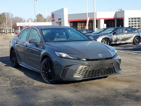 New 2026 Toyota Camry SE image 33