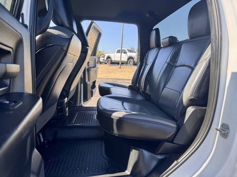 Used 2021 RAM 2500 Tradesman w/ Chrome Appearance Group AWD/4WD image 5