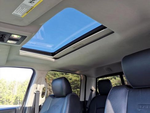 Used 2015 RAM 2500 Laramie w/ Convenience Group image 13