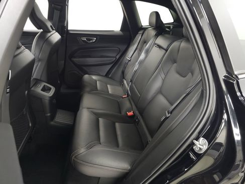 Used 2025 Volvo XC60 T8 Ultra AWD/4WD image 34