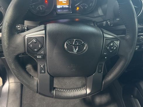 Used 2021 Toyota Tacoma TRD Sport image 38