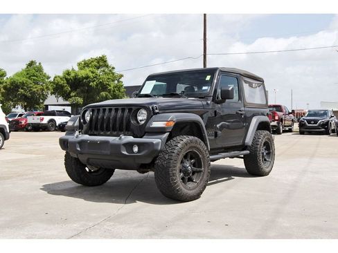 Used 2021 Jeep Wrangler Sport AWD/4WD image 2