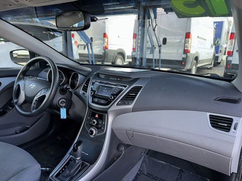Used 2015 Hyundai Elantra SE w/ Option Group 02 image 24