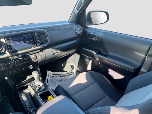 Used 2021 Toyota Tacoma TRD Sport w/ Technology Package image 22