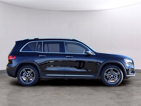 New 2026 Mercedes-Benz GLB 250 4MATIC image 4