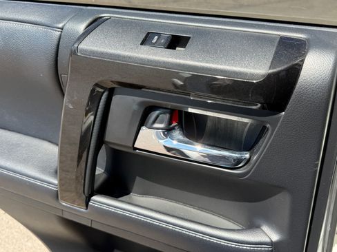 Used 2019 Toyota 4Runner Limited AWD/4WD image 11