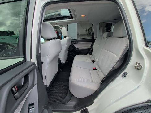 Used 2018 Subaru Forester 2.5i Premium w/ All-Weather Package AWD/4WD image 12