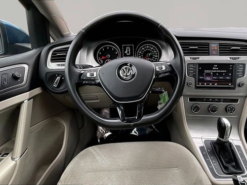 Used 2016 Volkswagen Golf S FWD image 8