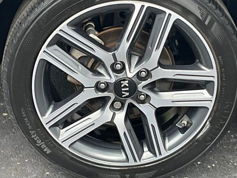 Used 2019 Kia Forte S w/ S Premium Package FWD image 5