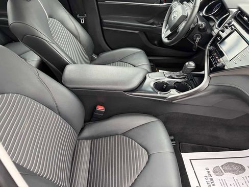 Used 2019 Toyota Camry SE w/ Carpet Mat Package FWD image 24