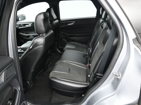 Used 2020 Ford Edge ST image 22