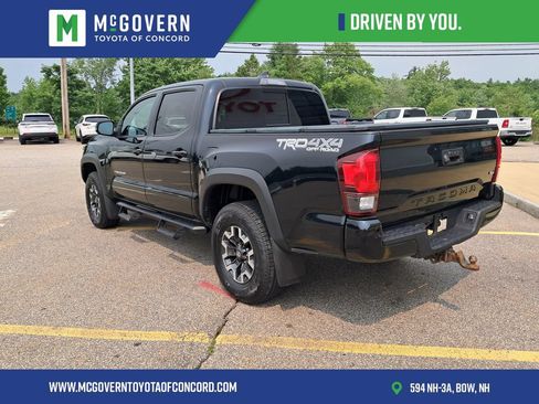 Used 2019 Toyota Tacoma TRD Off-Road w/ Technology Package AWD/4WD image 5