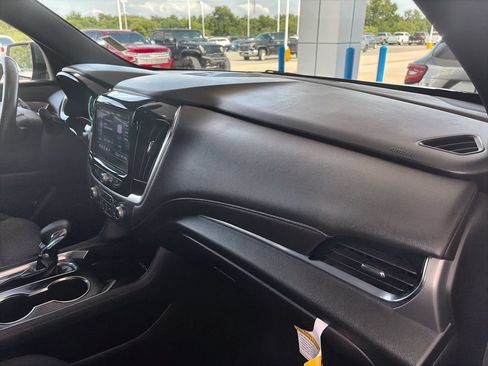 Used 2023 Chevrolet Traverse LT AWD/4WD image 30