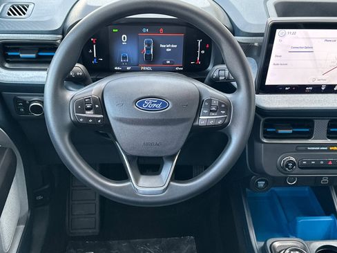 New 2025 Ford Maverick XLT image 14