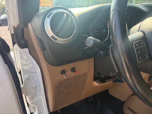 Used 2015 Jeep Wrangler Unlimited Sahara w/ Max Tow Package AWD/4WD image 18